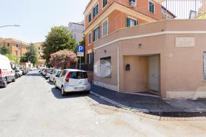 2 LOCALI A ROMA