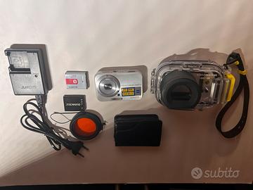 Fotocamera con custodia subacquea