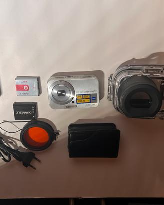 Fotocamera con custodia subacquea