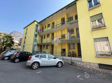 2 LOCALI A CALOLZIOCORTE