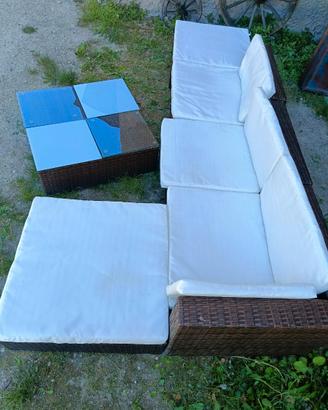 Divano da giardino