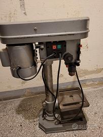 Trapano a colonna e sega circolare