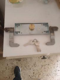 serratura per saracinesca 