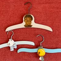 Antiche grucce appenduabiti bimbi anni 30