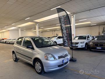 Toyota Yaris 1.0i 16V cat 5 porte Sol