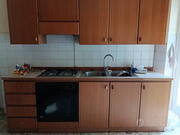 Cucina Componibile con elettrodomestici
