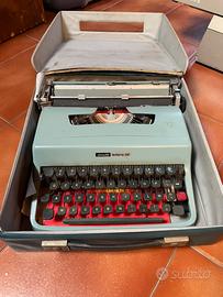 Macchina da scrivere Olivetti