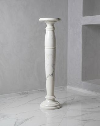 colonna di marmo di carrra