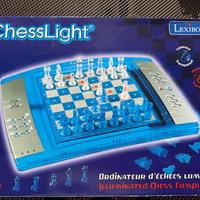 Gioco degli scacchi elettronico