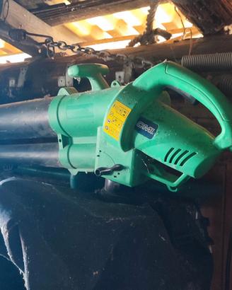 Soffiatore e aspiratore elettrico di foglie 