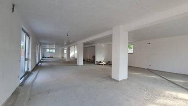 Immobile di 405 m² a San Valentino Torio