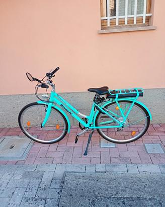 Bici elettrica Bianchi E-Spillo Lady Celeste