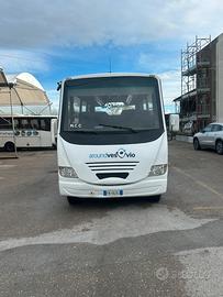 Minibus Iveco New Car (autobus)