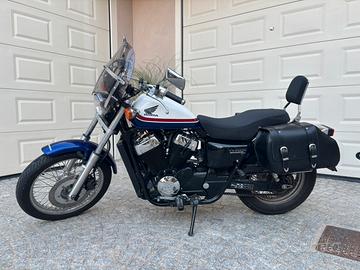 Honda VT750s