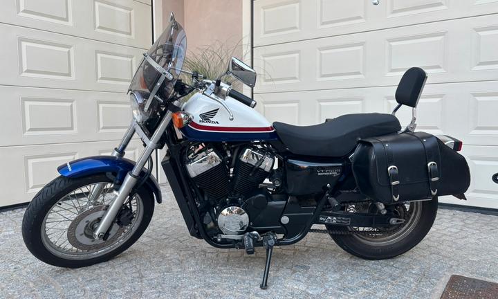 Honda VT750s