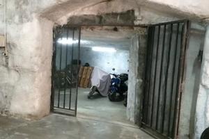 Box in zona Chiaia auto e moto