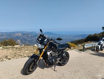 YAMAHA MT 09 2015 mod. Dep Armour