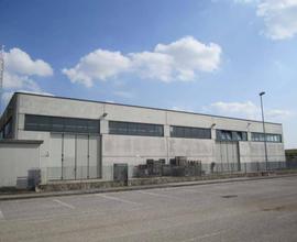 Capannone industriale a Roveredo di Guà