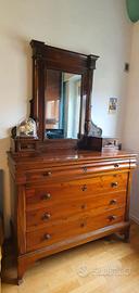 Como' cassettone antico con specchiera