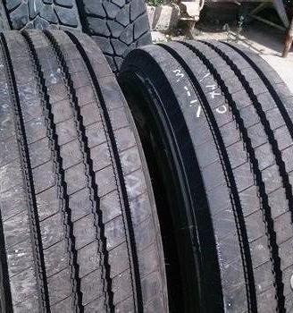 Coppia di pneumatici seminuovi 385 65 22.5 Dayton