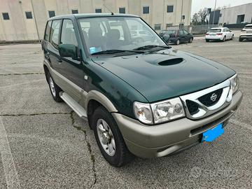 NISSAN TERRANO II Passo Corto