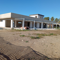 Laura di Paestum, locale fronte strada