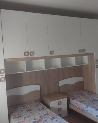 Cameretta completa 2 letti – armadi e comodino