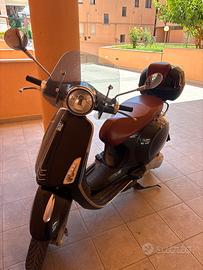 Vespa 125 primavera Piaggio, accessoriata