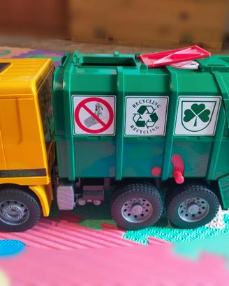 Camion immondizia