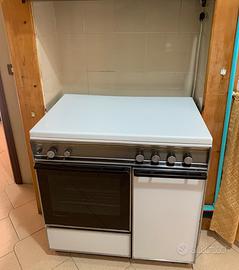 Cucina e tavolo alluminio