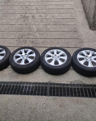 Cerchi 15" e gomme Opel Agila o simili