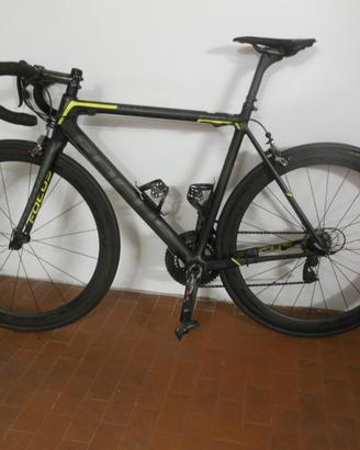 FOCUS IZALCO FULL CARBON