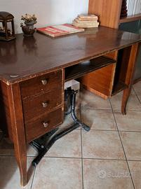 Scrivania 3 cassetti 