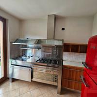 cucina acciaio inox + 2 mobili legno