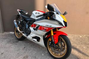Yamaha YZF - R 7