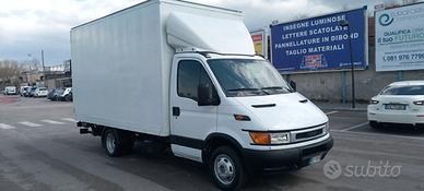 Daily 35C12 Anno 2006 con pedana Dhollandia