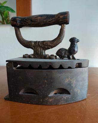 Ferro da stiro a carbone vintage 