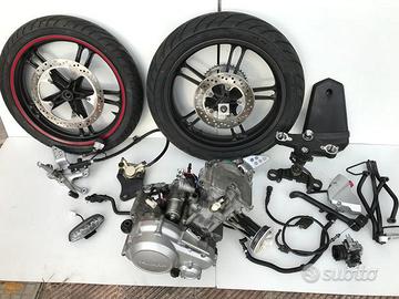 Yzf r125 2008 2013 ricambi Yamaha yzf r125