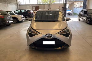 Toyota Aygo Connect 1.0 VVT-i 72CV 5 porte x-busin