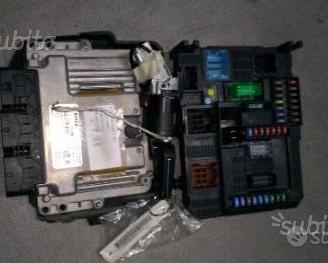 Kit centralina body Peugeot 208 0281019820