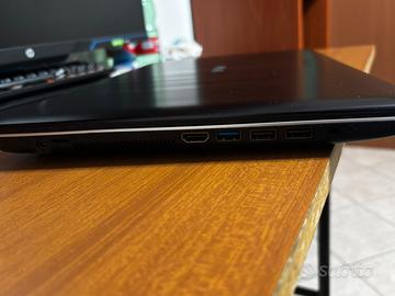 ASUS VivoBook 15