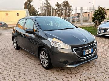 Peugeot 208 1.4 HDi 68 CV 5 porte Allure
