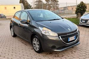 Peugeot 208 1.4 HDi 68 CV 5 porte Allure