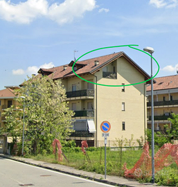 Grazioso mansardato con balcone