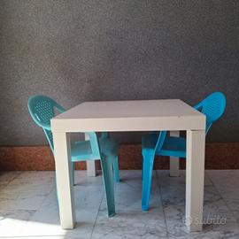 Tavolo e sedie