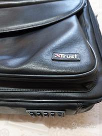 Computer borsa