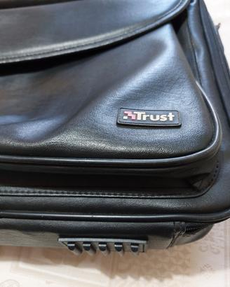 Computer borsa
