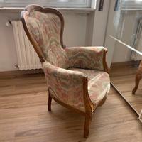 Poltrona in noce stile Luigi Filippo