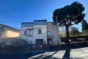 BIFAMILIARE A VARESE