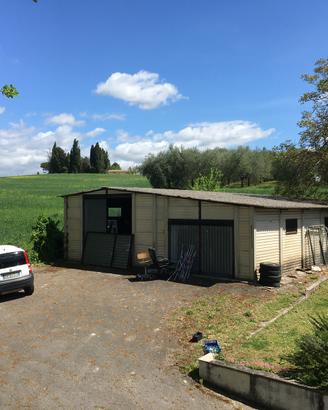 Magazzino/garage a Lucignano